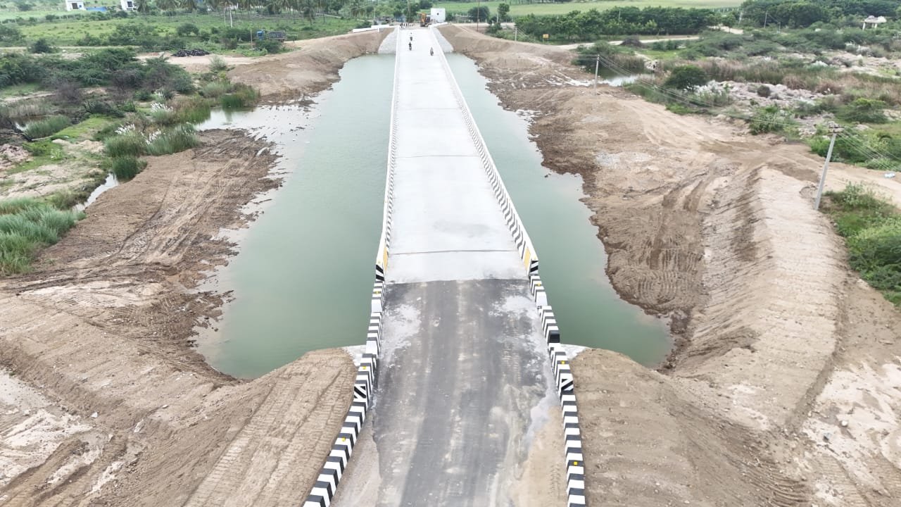 Construction of Bridge across Arjuna river along V. Muthulingapuram to Soorampatti Road in V. Muthulingapuram Panchayat | KMC Construction Company, Civil Contractor Theni, Tamil Nadu